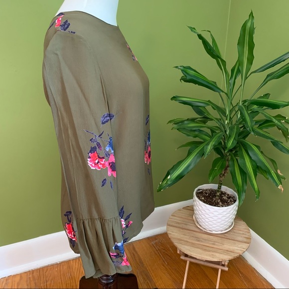 Vero Moda blouse with bell sleeves XS - Picture 3 of 8